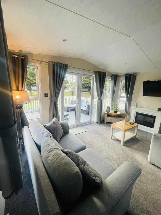Buttermere Lodge With Hot Tub Barmby on the Moor Экстерьер фото